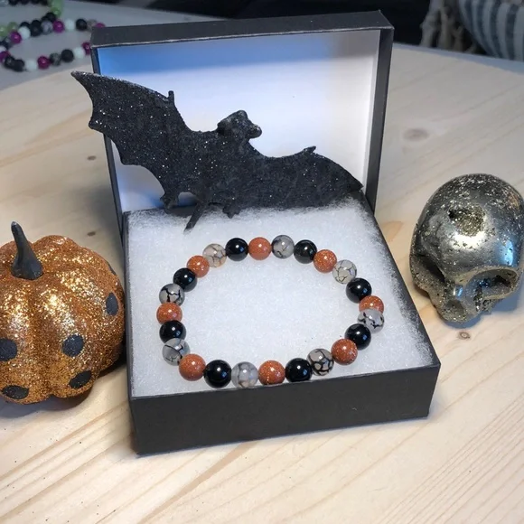 Halloween ๐ dragon vein agate, sandstone, black onyx stretch gemstone bracelet - Picture 1 of 3